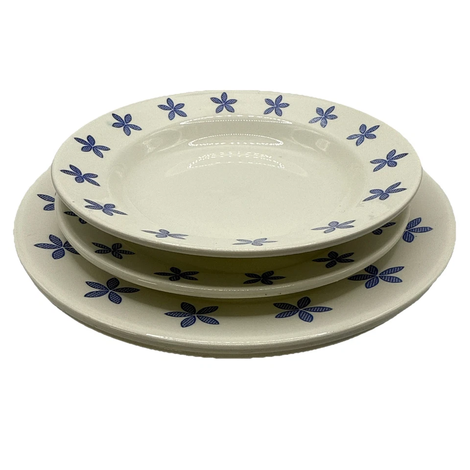 Platos de flores azules vintage IKEA 17277 7 7/9,5(“2) 7,5”(1) cuenco (1) Foto 1 de 4