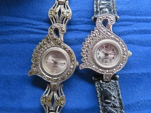 2 Crystal Accent Swan Watches 1 Avon & 1 Pierre Nicol New Batteries - Picture 1 of 23