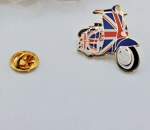 Lambretta Union Jack Scooter Badge Enamel Pin Badge Mods SKA Oi! - Picture 1 of 2