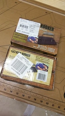 Prensa de carne King Kooker CIBPS de hierro fundido pre-sazonado para parrilla de hamburguesas, nueva en caja. Foto 1 de 2