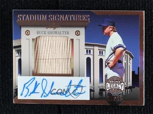 2023 Leaf A Bronx Legacy Bronze Holofoil /25 Buck Showalter #SS-BS1 Auto - Picture 1 of 3
