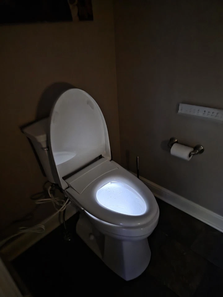 Kohler PureWash E930 Elongated Bidet Toilet Seat in White (model K-28821-0)