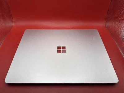 Microsoft Surface Laptop Go 1943 modelo solo para piezas Foto 1 de 4