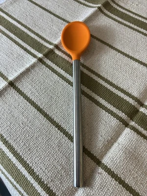 Colher de mistura Tovolo 12 polegadas silicone e aço inoxidável laranja e prata  - Imagem 1 de 4