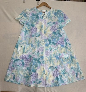 Vestido Miss Elaine Pastel Floral Casa Cremallera Seersucker Bata Mediana - Imagen 1 de 12