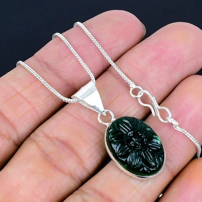 Collar hecho a mano enchapado en plata 925 tallado en diopsido cromado de 17"-18" verde Foto 1 de 3