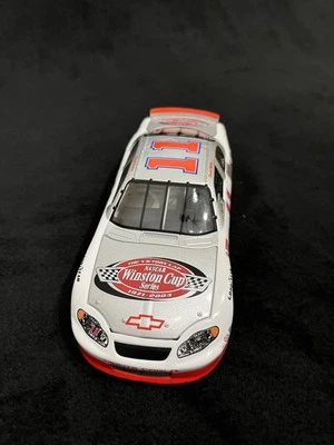 Darrell Waltrip #11 The Victory Lap 2003/3X Champion 1:24 Foto 1 de 4