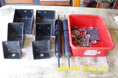 Amortiguador trasero Triumph TR6 conversión a amortiguadores de tubo Foto 1 de 4