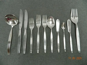 ONEIDA COMMUNITY FROSTFIRE STAINLESS LOT 11 PIECES SERVING KNIVES FORKS SPOONS - Picture 1 of 1