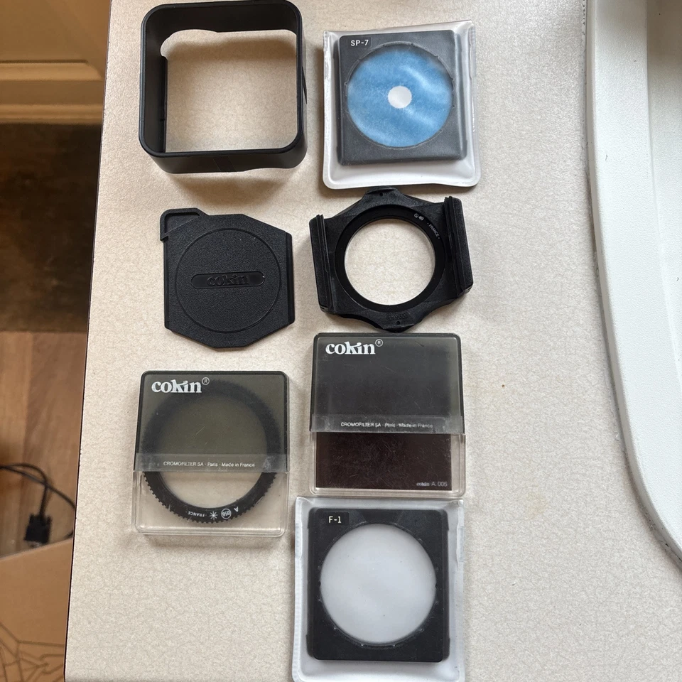 Cokin Filter Holder And Filter w/Protective Cover Cap and 49mm Ring - Image 1 of 4