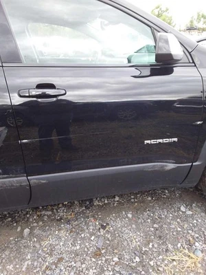 Used Front Right Door Assembly Front fits: 2019 Gmc Acadia AT4 R. Front Right Gr - Image 1 of 4