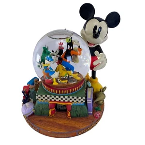WALT DISNEY WORLD 100 Years Of Magic MICKEY MOUSE 2001 LARGE SNOWGLOBE Music Box - Picture 1 of 20