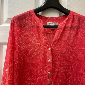 Túnica Tommy Bahama para mujer manga enrollada grande roja estampado floral cuello en V - Imagen 1 de 15