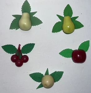 Vintage Lot 5 Plastic Fruit Refrigerator Magnets 2 Pear 1 Cherry 1 Apple 1 Lemon - Picture 1 of 8