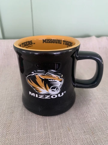 University of MISSOURI Mizzou Tigers Black Ceramic Coffee Mug Raised 3D Graphics Cover