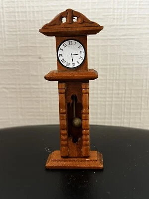 Diorama Pendule, Horloge Meuble Pour Vitrine miniature Maison de poupée - Photo 1/4