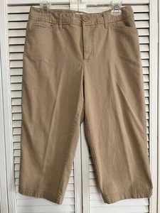 Women's Saint Johns Bay Stretch Pinstripe Capri Beige & White size 12 (A621) - Picture 1 of 9