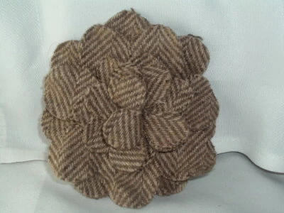 DE COLECCIÓN MATERIAL DE LANA MARRÓN FLOR PINZA PARA EL CABELLO PASADOR UP-DO ACCESORIO PARA EL CABELLO  Foto 1 de 2