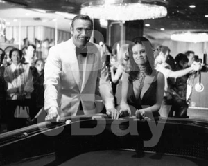 Diamonds Are Forever - James Bond (1971) Sean Connery, Lana Wood 10x8 Photo - Imagen 1 de 1