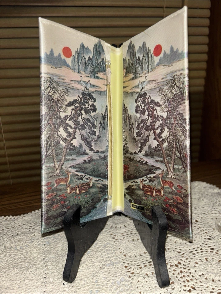 Винтажный 1980-х шелковый бумажник новый в упаковке Корея 7,5» с пластиковой сумкой для покупок Гонконг - Изображение 1 из 4