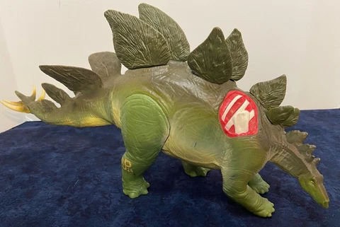 Kenner Jurassic Park Site B Stegosaurus JP24 Dinosaur Lost World 14" figure Cover
