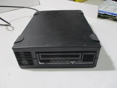 Unidad de cinta externa HP 596279-001 REV M007 LTO5 StorageWorks Ultrium 3000 SAS HH Foto 1 de 4