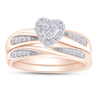 Alianza de ajuste cómodo inclinada con corazón de diamantes certificada de 1/3 quilate en oro rosa de 10 k Foto 1 de 4