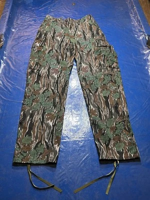 Vintage Military Realtree? Leaf Camo Hunting Cargo Pants Size Small Regular USA - Image 1 of 4