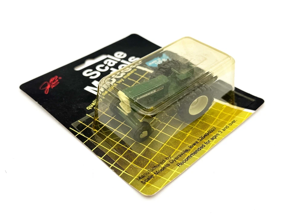 1/64 Oliver 1855 Tractor With Wide Front - Image 1 of 1