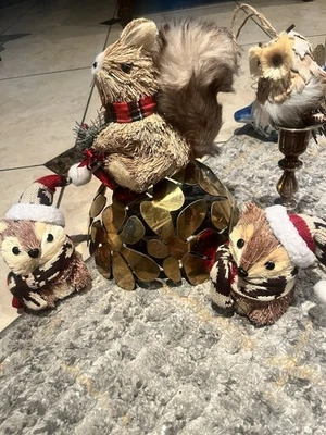 Juego de 3 adornos de animales navideños de bosque rústico más decoración de mesa de ardilla. Foto 1 de 4