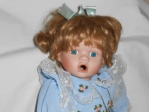 ASHLEY BELLE WEIBLICHE PORZELLANPUPPE 19 1/2 ZOLL - Bild 1 von 3