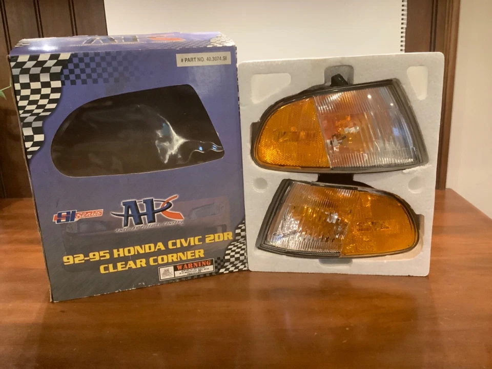 92-95 Honda Civic 18-3182- Civic Corner Lamp RH + LH, Assembly, Side Markers - Image 1 of 1
