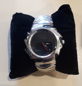 Relogios da oakley | +3000 anúncios na OLX Brasil