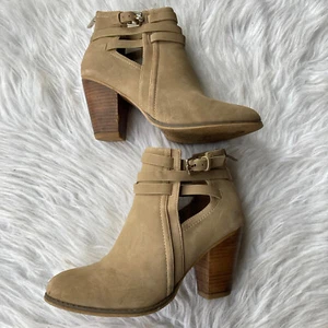 CALL IT SPRING Beige Booties Strappy Ankle Back Zip Block Heel Womens Size 8.5M - Picture 1 of 13