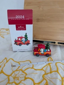 New Hallmark 2024 Holiday Parade Snowman In Truck Ornament - Picture 1 of 6