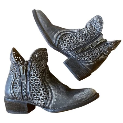 Corral Circle G Size 8 Western Ankle Boots Booties Distressed Leather Boho Gray - Image 1 of 4