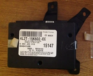 04 NUEVO FABRICANTE DE EQUIPOS ORIGINALES Explorer Aviator 2004 MÓDULO ANTIRROBO SIN LLAVE 4L2Z-15604-AB - Imagen 1 de 8