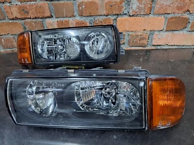 PAIRS 1994 1995 JDM MITSUBISHI DIAMANTE K45 HALOGEN HEADLIGHTS HEAD LIGHTS LAMP - Image 1 of 4