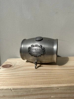 Superbe petit tonneau vin alcool en étain avec son robinet Reserve du Patron - Photo 1/4