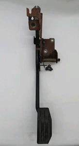 Holden Jackaroo Trooper Bighorn 6VE1 Acceleator Pedal Asm 8970704741 Free Post - Picture 1 of 6