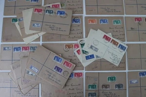 Lote de Trabajo 1937 Coronación KGVI Fiji Ceilán Nevis Leona Santa Lucía KUT, etc Cubierta x 33 - Imagen 1 de 4