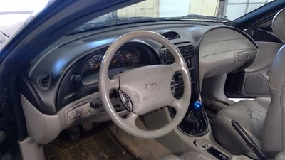 Ford Mustang 1996 Dash Panel F6ZZ6304320AAA 1965 Foto 1 de 4