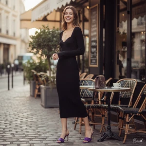 Moon River Sweetheart Neck Flared Long Sleeve Ribbed Sweater Midi Dress in Black - Picture 1 of 8