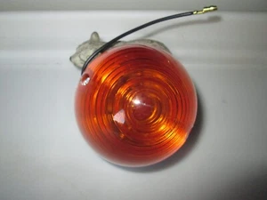 CLASSIC HONDA C50Z FRONT INDICATOR - Picture 1 of 2