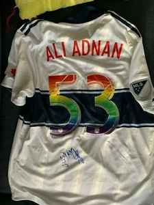Vancouver Whitecaps Ali Adnan Autographed Signed MLS Pride Jersey COA BNWT - Picture 1 of 4