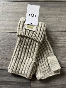 UGG DAMEN GROBER FINGERLOSER HANDSCHUH MIT ZOPFMUSTERBÜNDCHEN, HELLGRAU, NEU MIT ETIKETT, ONE SIZE - Bild 1 von 2