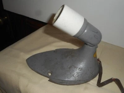 Aplique de pared ajustable antiguo de hierro fundido giratorio industrial Foto 1 de 4