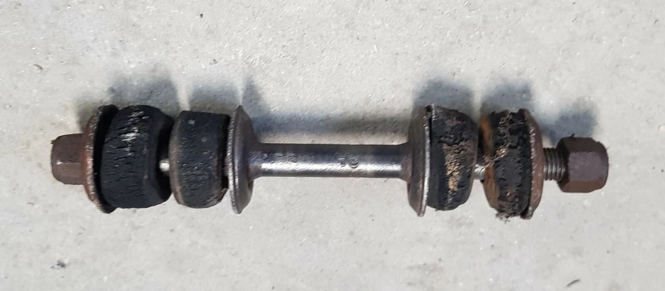  DATSUN 1600  Front Sway Bar Links  BLUEBIRD 510 SSS   - Image 1 of 1