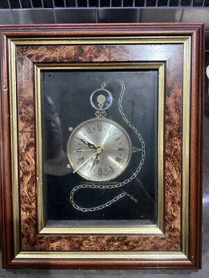 Reloj Bolsillo Grande Montaje en Pared Madera Vintage Caja Sombra Reloj Enmarcado Leer Foto 1 de 4