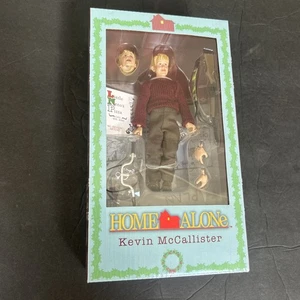 NECA Kevin McCallister Home Alone 8 in Action Figure - Picture 1 of 6